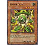HL05-EN002 Green Gadget Holographic Rare