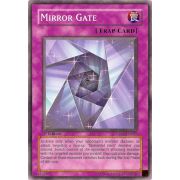 DP06-EN022 Mirror Gate Commune